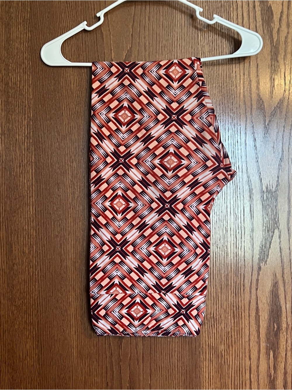 LuLaRoe Red & Black Geometric Leggings